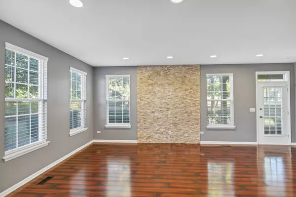 Hoffman Estates, IL 60169,1949 Blackberry Lane #1949