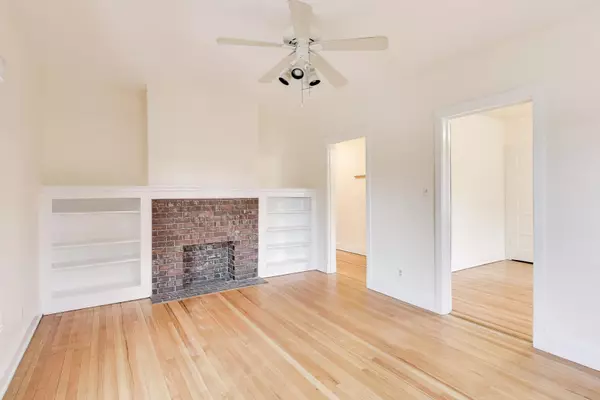 Evanston, IL 60202,847 Judson Avenue #2