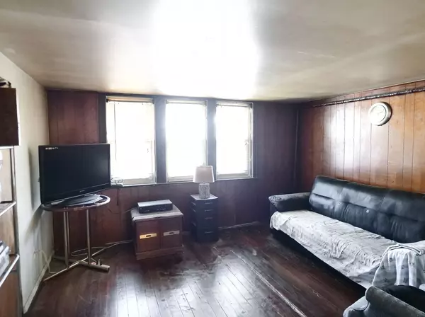 Chicago, IL 60629,3601 W 58th Place