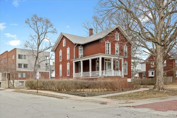 212 W High Street, Urbana, IL 61801