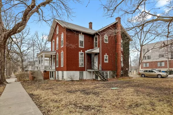 Urbana, IL 61801,212 W High Street