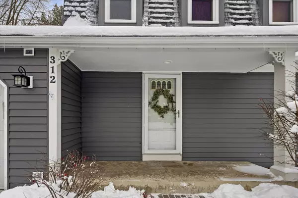 Naperville, IL 60565,312 Leeds Court