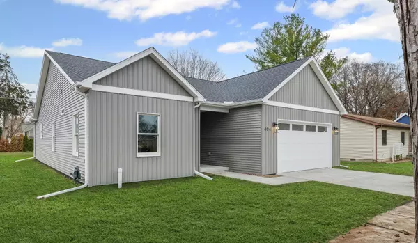 St. Joseph, IL 61873,404 E Sherman Street