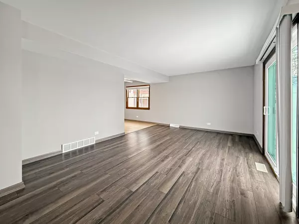 Batavia, IL 60510,Address not disclosed