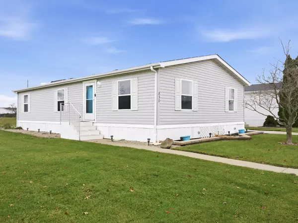 830 S 10th Street, Dekalb, IL 60115