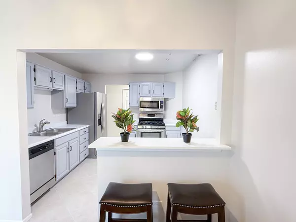 Schaumburg, IL 60193,151 Brookston Drive #A2