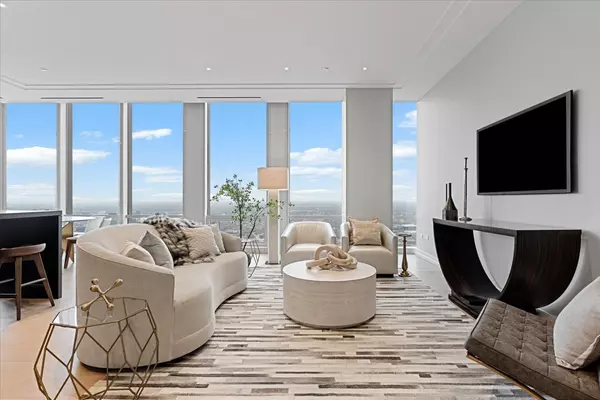 Chicago, IL 60654,14 W Superior Street #6502