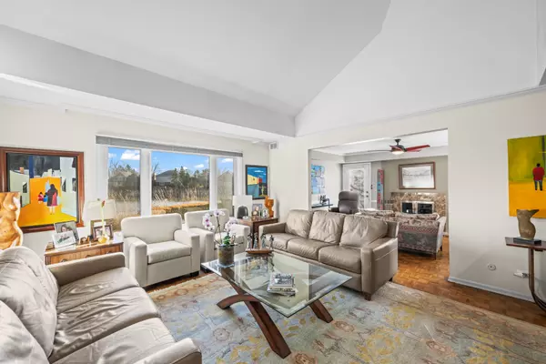 Lincolnshire, IL 60069,145 Rivershire Lane