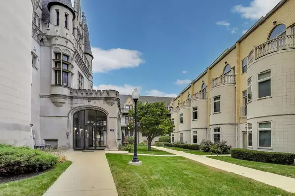 Chicago, IL 60615,4926 S Drexel Boulevard #C