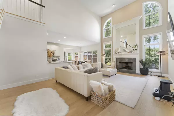 St. Charles, IL 60174,4308 Royal Windyne Court