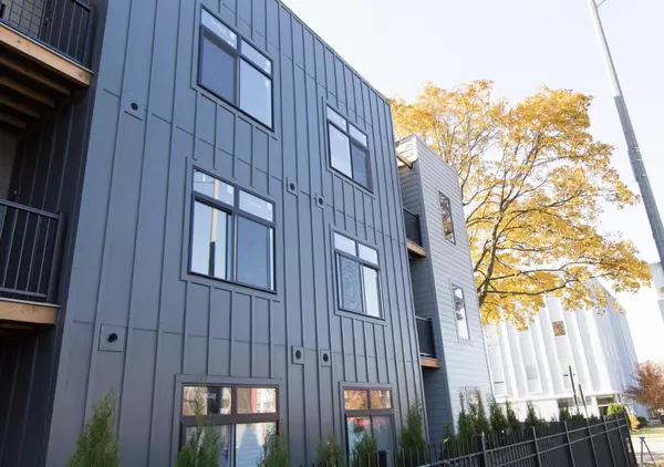 504 Lyman Avenue #201, Oak Park, IL 60304