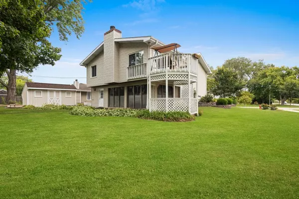 Hoffman Estates, IL 60169,2004 E Parkview Circle