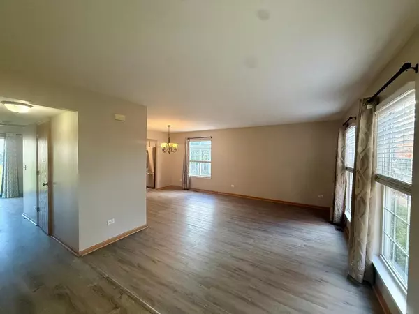 Aurora, IL 60503,2477 Smithfield Court