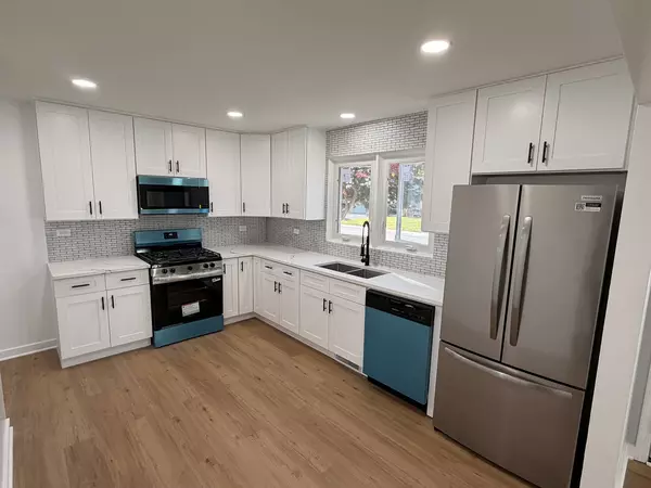 Burbank, IL 60459,8325 Melvina Avenue