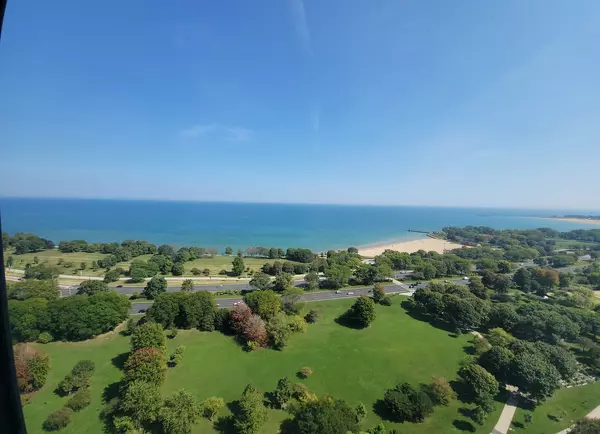 Chicago, IL 60640,5415 N SHERIDAN Road #2805