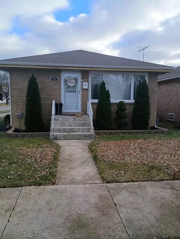 101 Granville Avenue, Bellwood, IL 60104