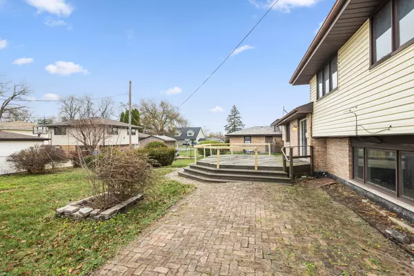 Crestwood, IL 60418,Address not disclosed