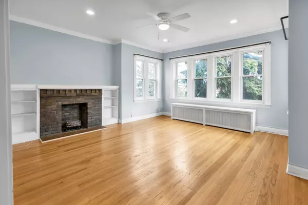 Berwyn, IL 60402,3636 Oak Park Avenue