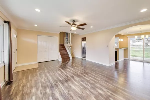 Hanover Park, IL 60133,1208 Windsor Lane