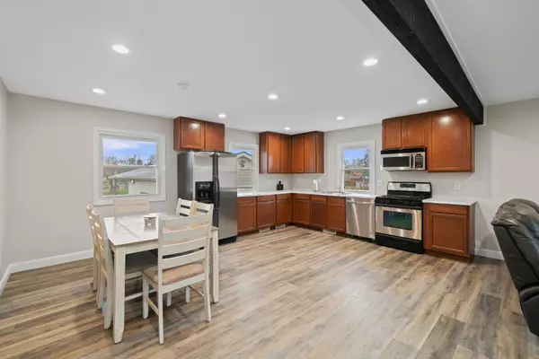 Lake Holiday, IL 60548,1871 Irene Road