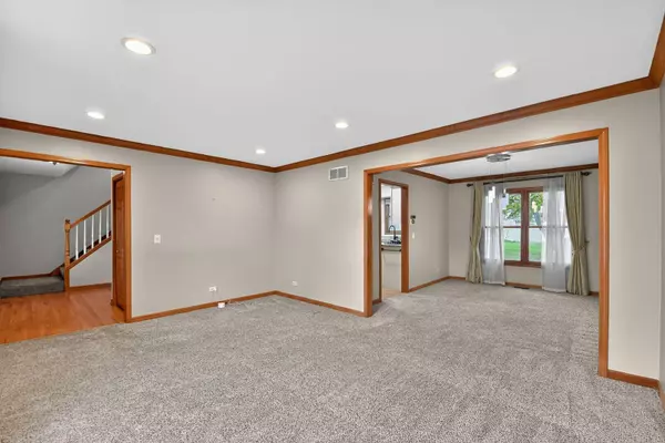 Aurora, IL 60504,1163 Shoreline Drive