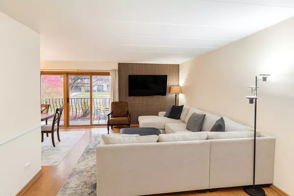 Bridgeview, IL 60455,9250 Beloit Avenue #104