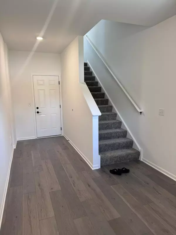 Grayslake, IL 60030,1526 Albany Street