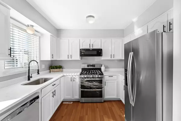 Streamwood, IL 60107,202 Parkwood Drive