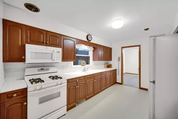 Homewood, IL 60430,18423 Homewood Avenue