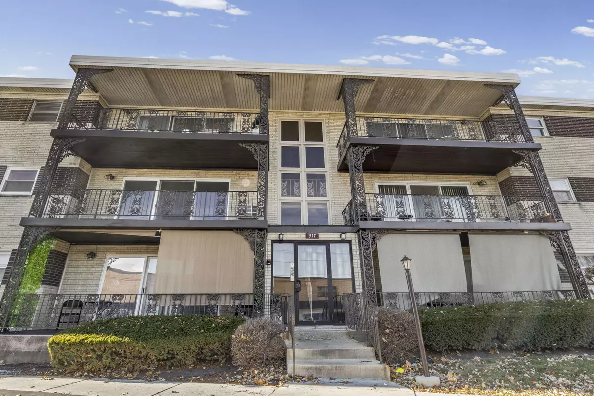 La Grange, IL 60525,917 8th Avenue #9