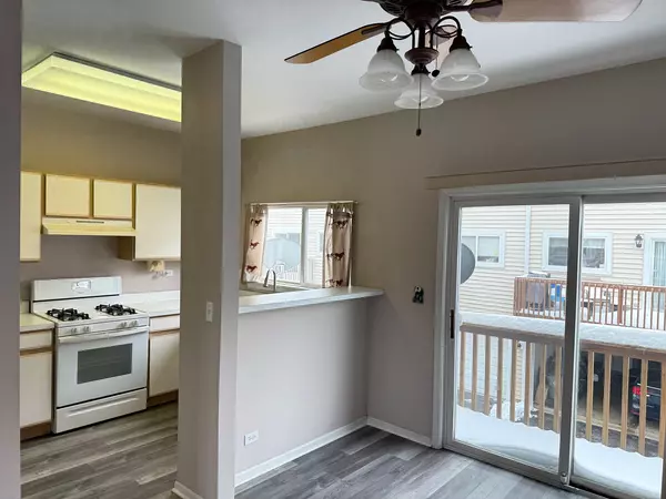 Aurora, IL 60506,1116 Village Center Parkway