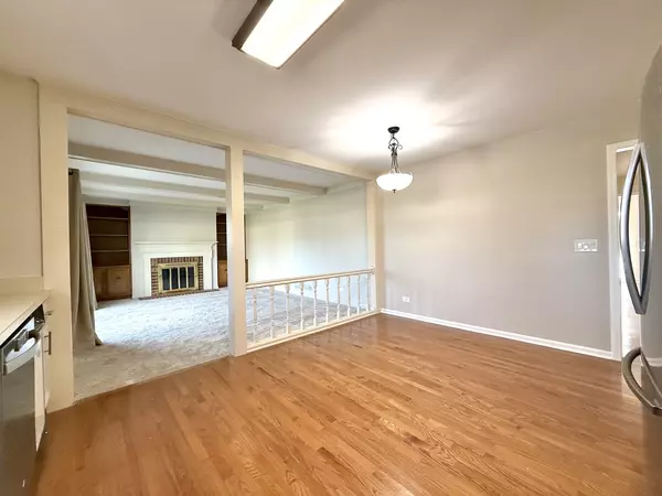 Naperville, IL 60563,1209 W Bauer Road