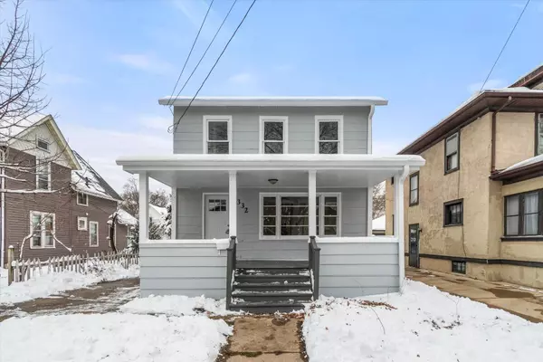 332 North Avenue, Aurora, IL 60505