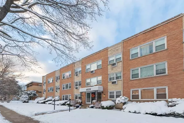Skokie, IL 60077,4820 Conrad Street #202
