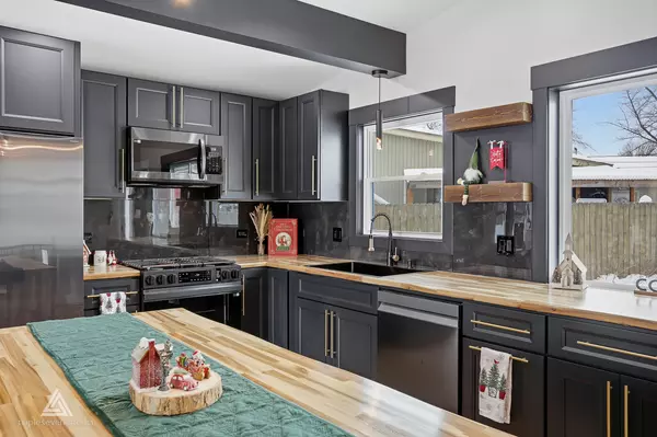 Worth, IL 60482,10738 S New England Avenue