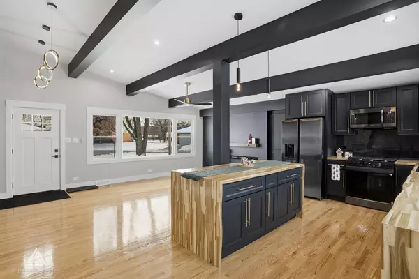 Worth, IL 60482,10738 S New England Avenue