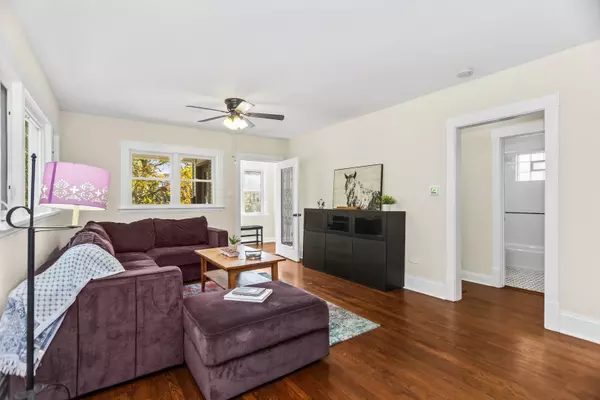 Evanston, IL 60202,1216 Darrow Avenue