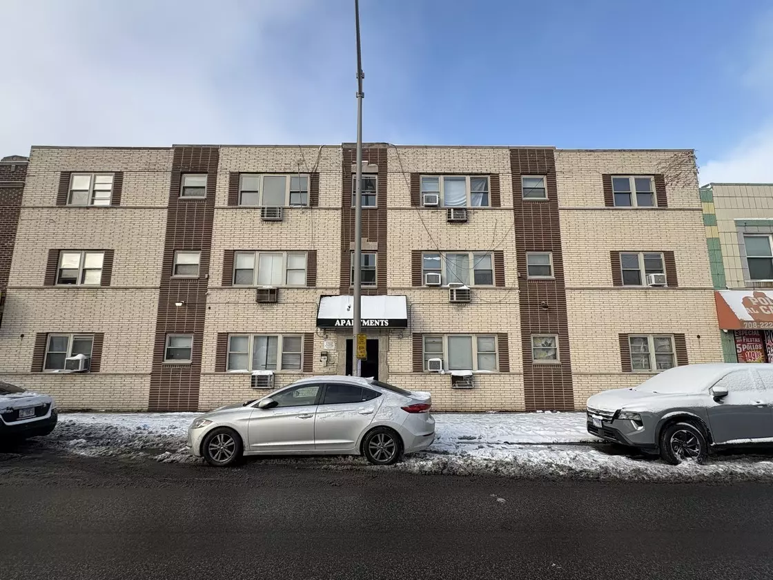 Cicero, IL 60804,1930 S Cicero Avenue #213