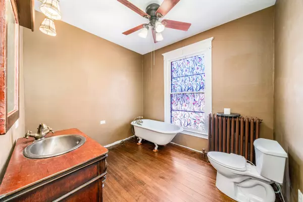 Genoa, IL 60135,111 S SYCAMORE Street