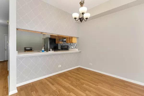 Schaumburg, IL 60193,1171 Regency Drive