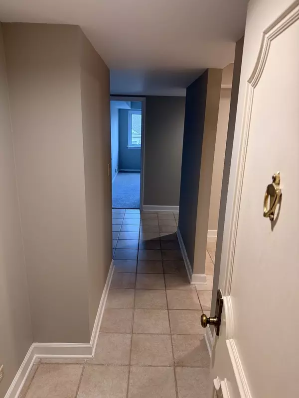 Highland Park, IL 60035,2066 Saint Johns Avenue #304