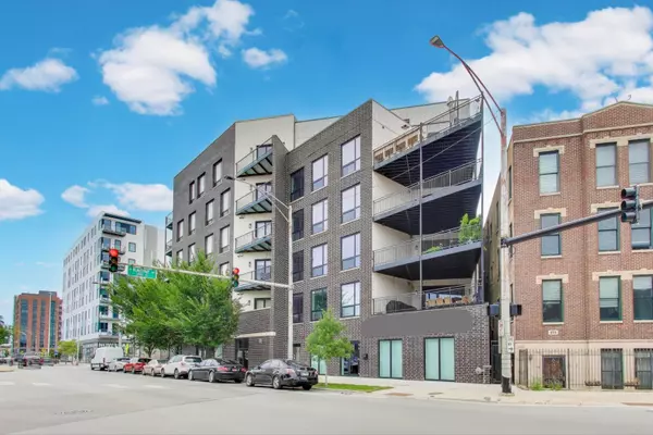 613 N Ogden Avenue #2E, Chicago, IL 60642