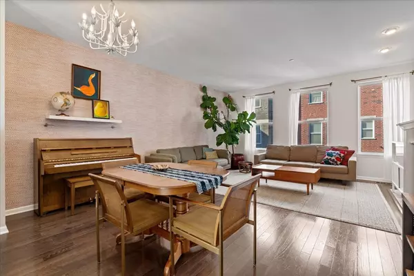 Chicago, IL 60653,4647 S Lake Park Avenue #D