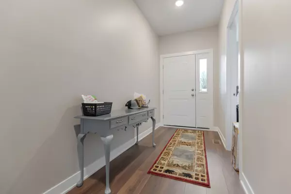 Hampshire, IL 60140,207 Julie Lane