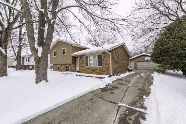 Zion, IL 60099,4004 Gregory Drive