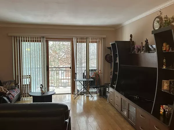 Skokie, IL 60077,5105 W MADISON Street #1-206