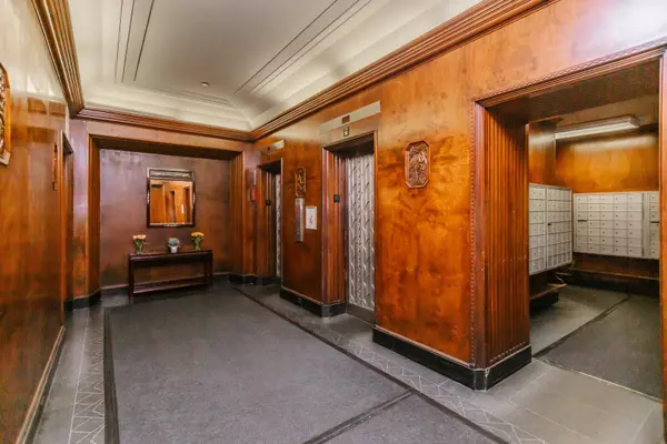 Chicago, IL 60610,1100 N Dearborn Street #1412