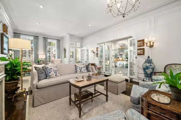 Chicago, IL 60611,55 E ELM Street