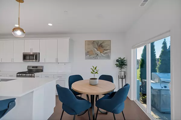 Mundelein, IL 60060,3202 Martini Street