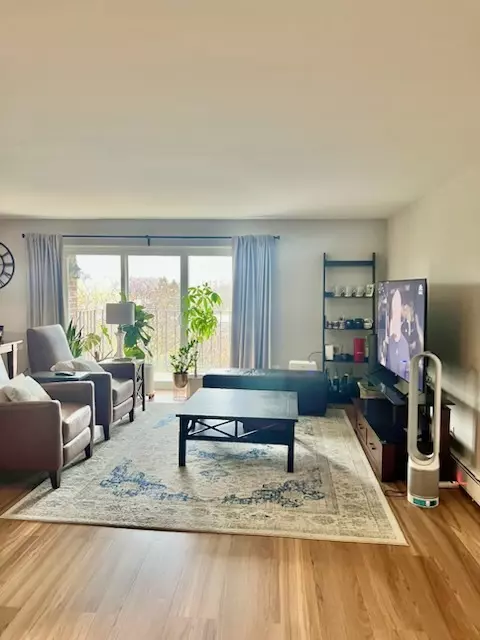 Glenview, IL 60025,10353 dearlove Road #5A